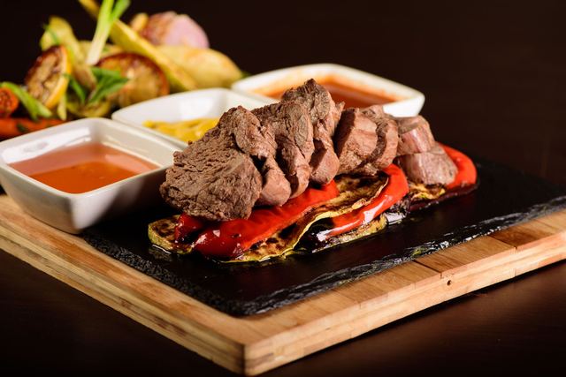 Filet mignon à la plancha : marinade et cuisson réussie Filet mignon à la plancha : marinade et cuisson réussie