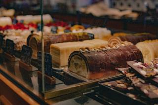Chez le pâtissier : recettes et techniques de pâtisserie maison