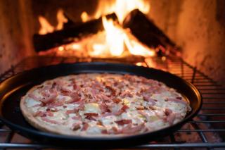 Flammekueche maison : recette alsacienne et cuisson four brûlant