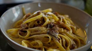 Vraie carbonara à l'italienne : guanciale, pecorino et technique