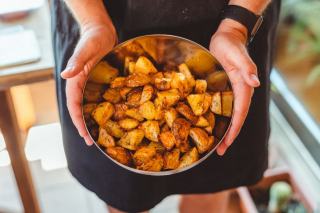 Pommes de terre sautées à la poêle : recettes croustillantes et dorées