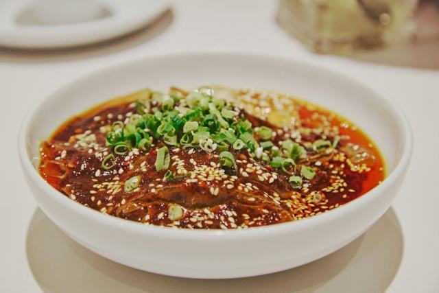 Râble de lapin farci et roulé : technique de désossage et farce