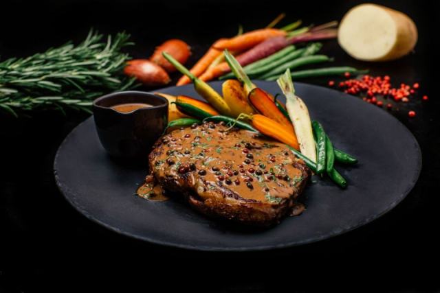 La sauce poivre maison, généreuse et facile à préparer La sauce poivre maison, généreuse et facile à préparer