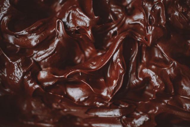 Ganache chocolat sans crème fraîche : émulsionnée au beurre