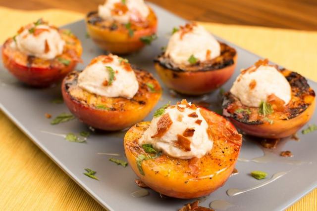 Velouté de cèpes et bolets aux huîtres, saveur bois et mer